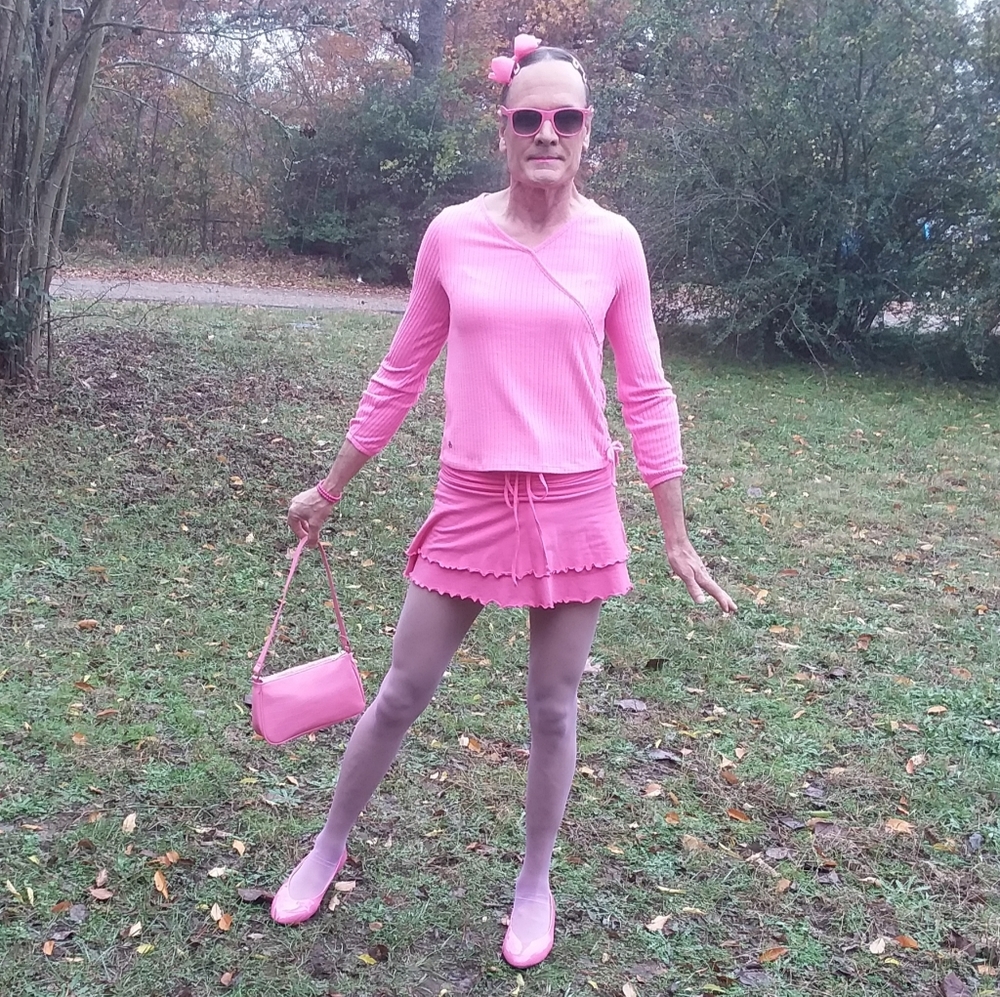 Complete Outfits - Picture 8 of 16